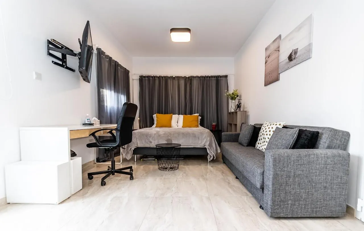 Appartement Modern Ground Floor Studio With A Beautiful Garden Larnaca Chypre